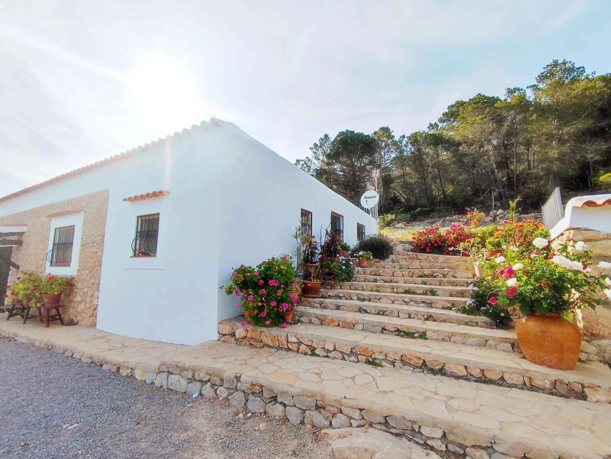 Casa Can Lluc Con Piscina, Jardin Y Vista Al Campo Sant Miquel de Balansat Esterno foto